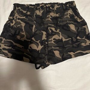 Shinestar camo shorts